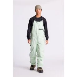 L1 Aftershock Bib Skibukser 8 L1 Aftershock Bib Skibukser -Ski Doo Salgsbutik 873877 002 aftershock bib spray studio 1