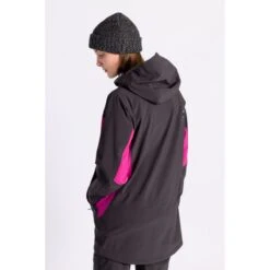 L1 Atlas Skijakke - Dame 6 L1 Atlas Skijakke - Dame -Ski Doo Salgsbutik 873879 001 atlas phantom fuchsia studio 2